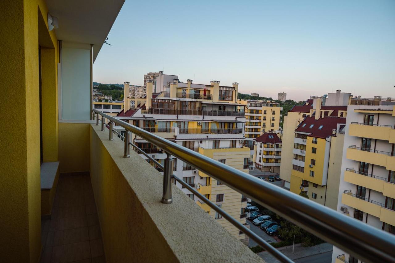 Emerald Suite With Private Parking Varna Exteriör bild