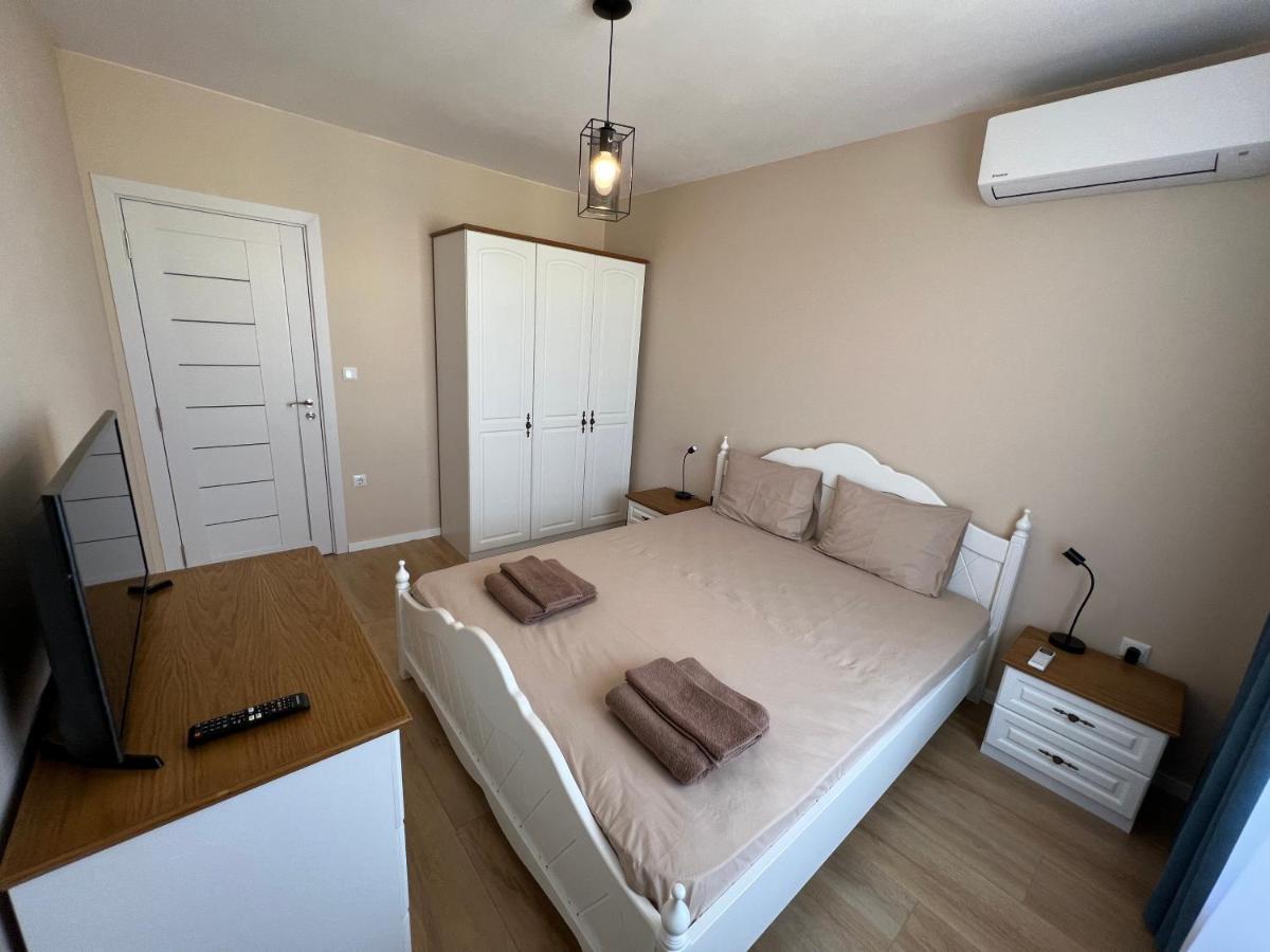Emerald Suite With Private Parking Varna Exteriör bild