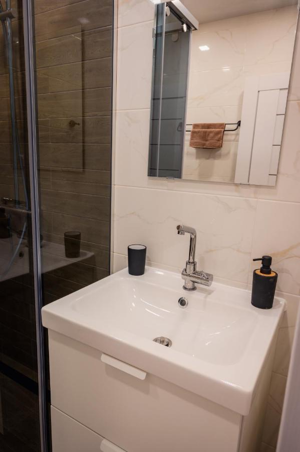Emerald Suite With Private Parking Varna Exteriör bild