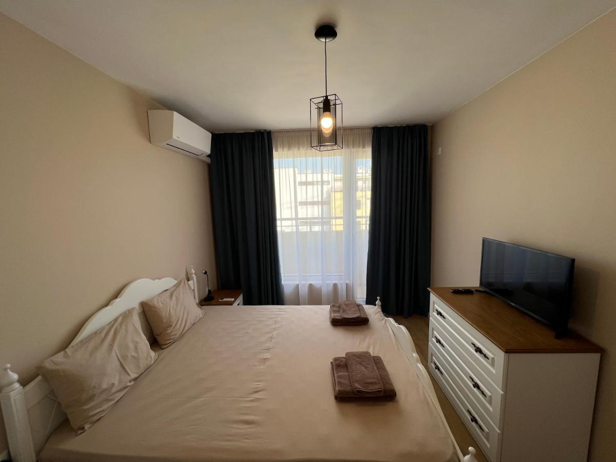 Emerald Suite With Private Parking Varna Exteriör bild